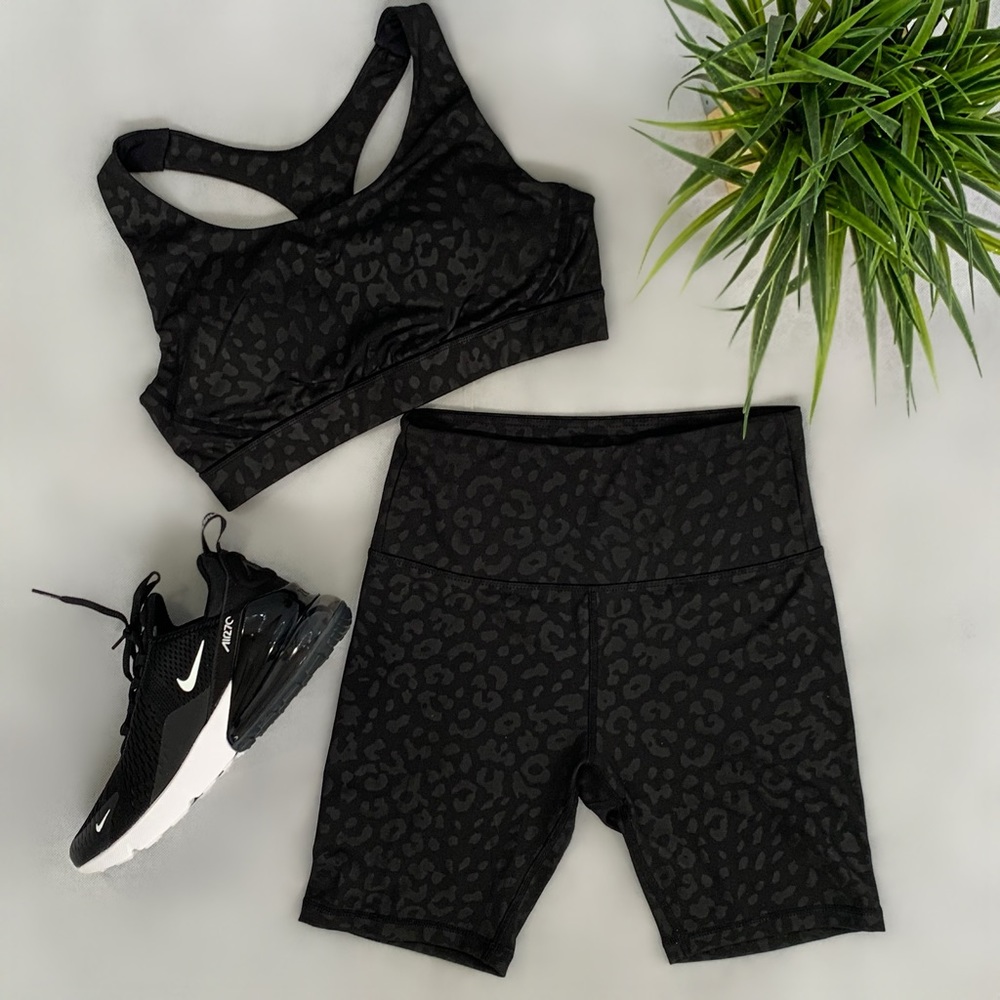 Workout leopard Biker shorts set